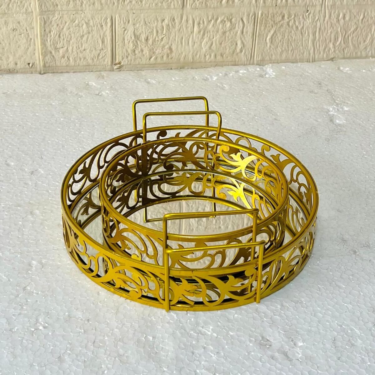Round Set of 2 Cosmetics & Serving Trays. - Image 4