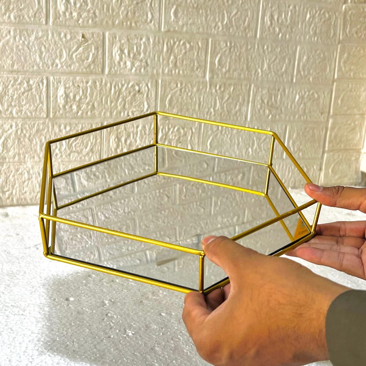 Hexagonal Cosmetics Mirror Base Vanity Tray. - Image 2