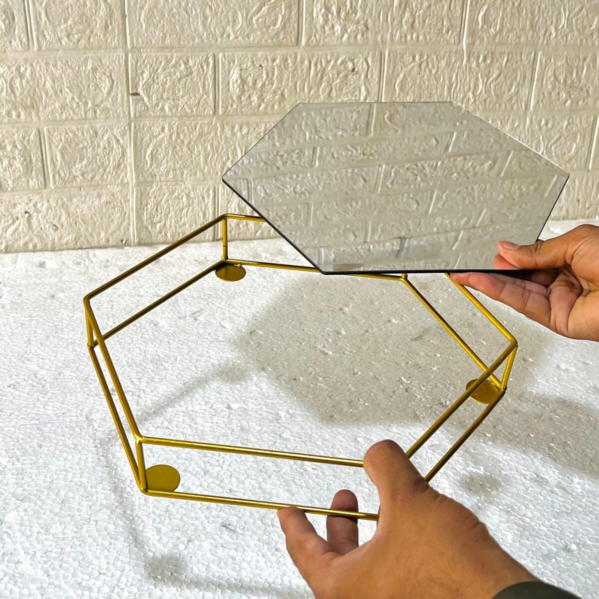 Hexagonal Cosmetics Mirror Base Vanity Tray. - Image 3