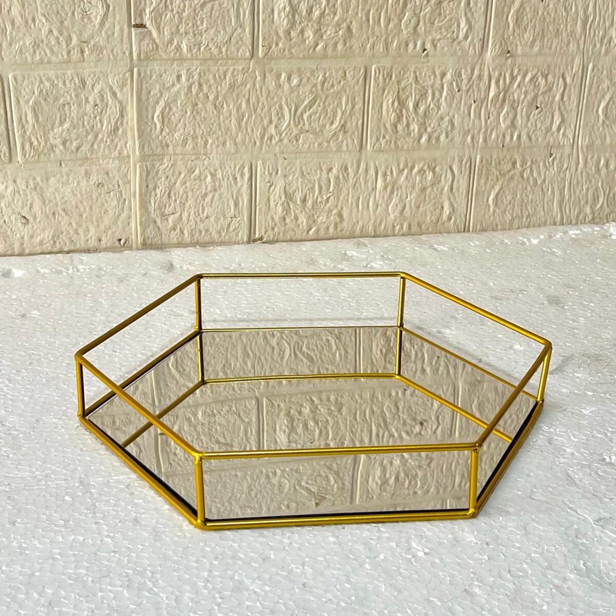 Hexagonal Cosmetics Mirror Base Vanity Tray. - Image 4